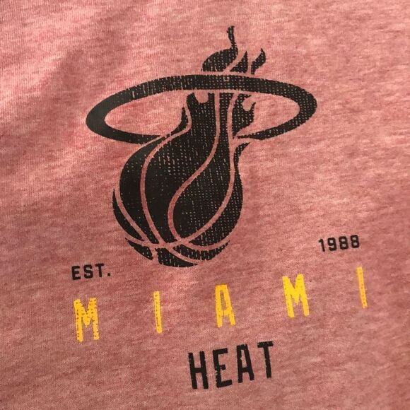 NBA Miami Heat Distressed, washed sweatshirt light red pink M - Picture 2 of 4